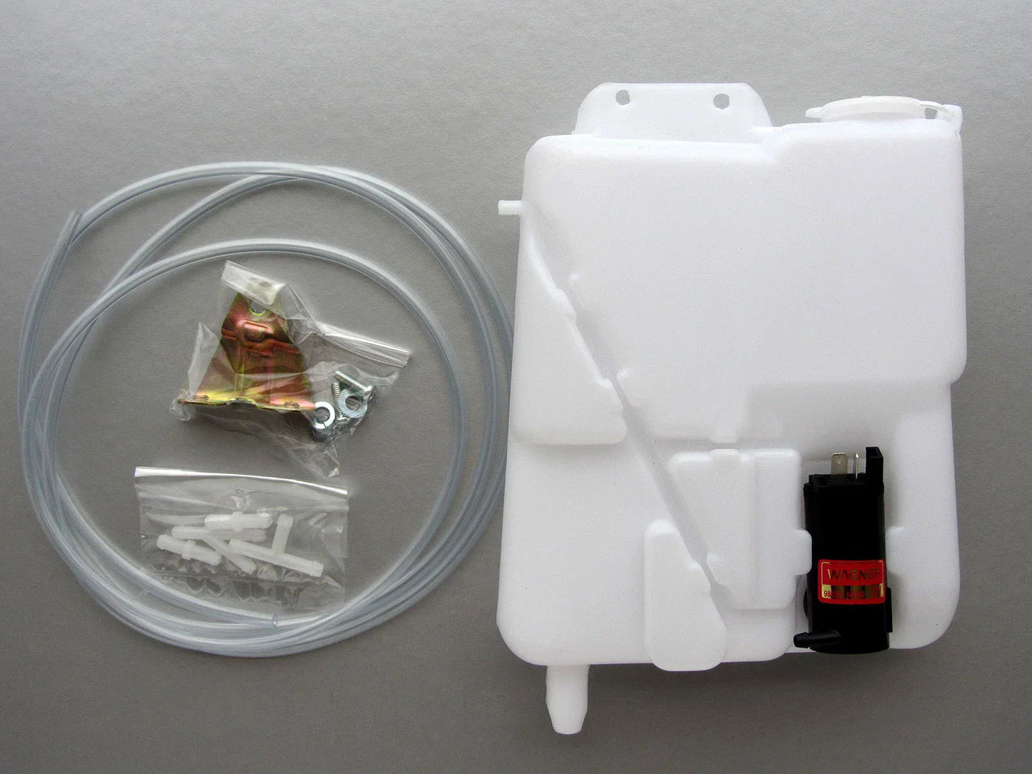 Windshield Washer Tank for 88-97 Toyota Hilux LN85 RN85 Mighty-X RN90