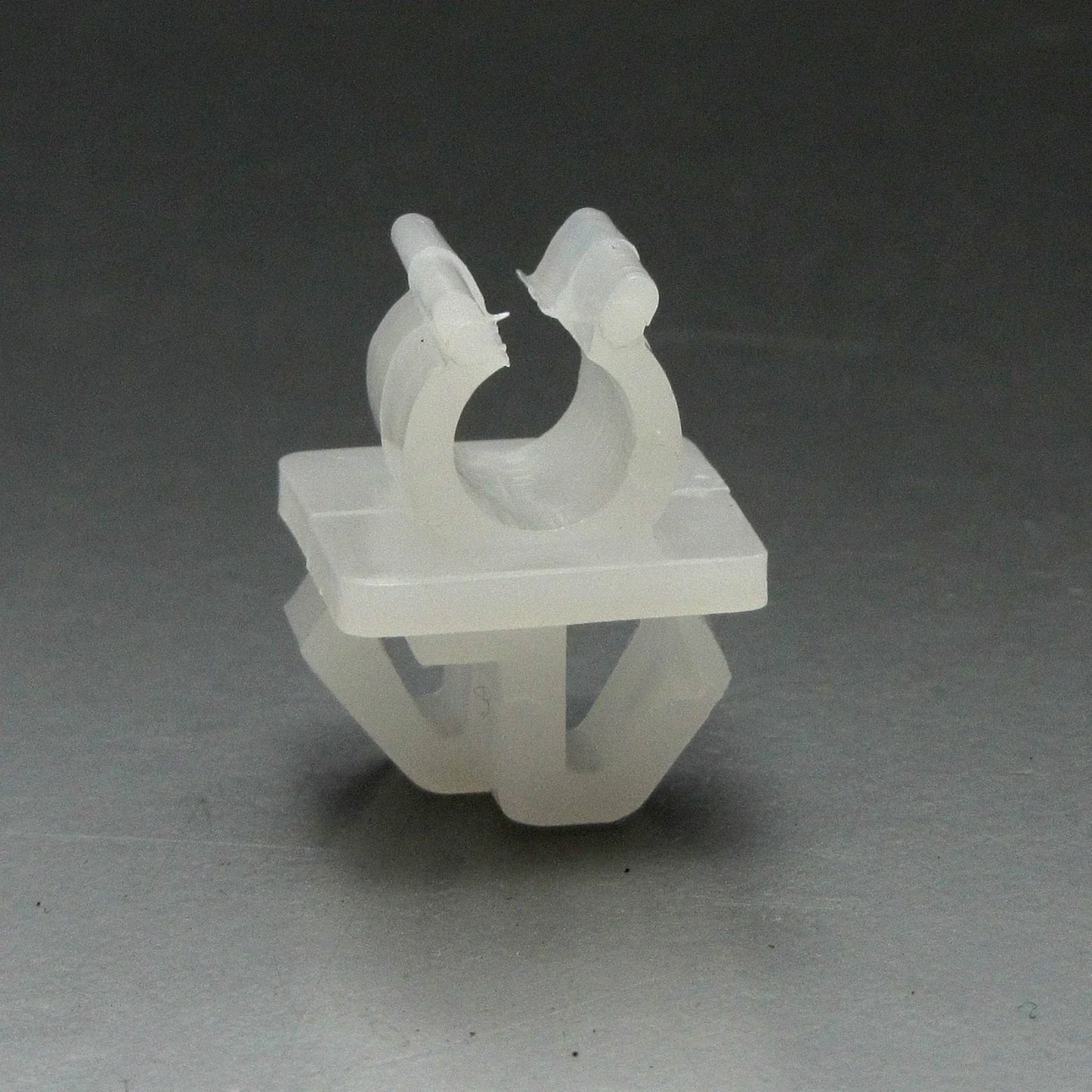 Mitsubishi L200 Triton Cyclone Hood Prop Rod Clamp Clip (1986-1996)