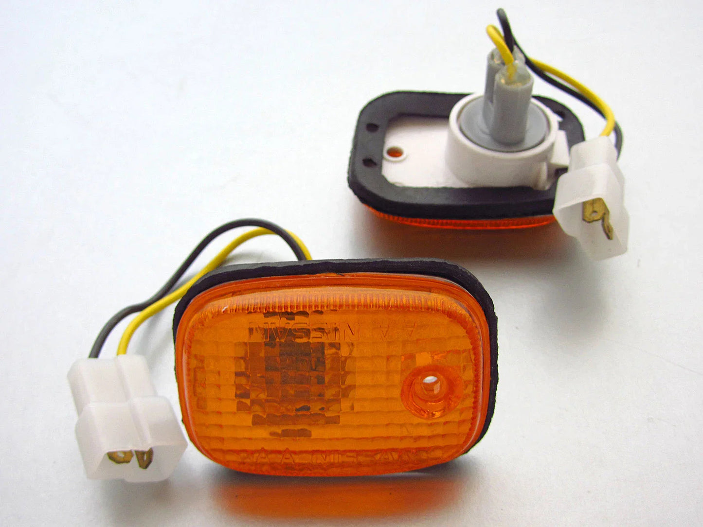 Amber Side Turn Signal Lights for Nissan Navara D21 (1986-1997) - 2 x Guards