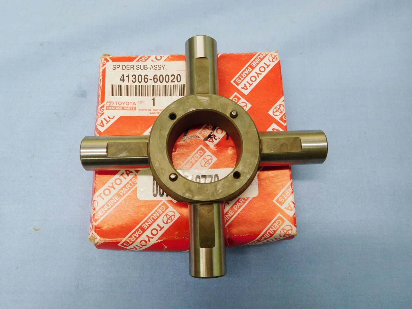 Rear LSD Diff Spider Cross Shaft for Toyota Land Cruiser HZJ78 HZJ79 (1999-2006)