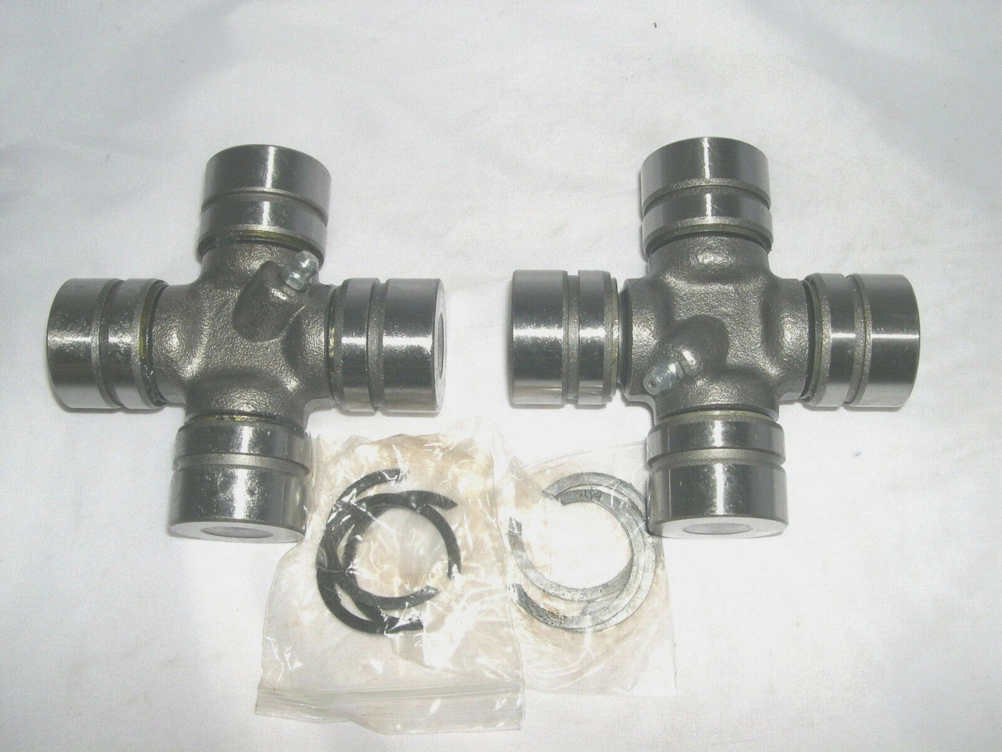 Front Greasable Universal Joints for Land Cruiser FJ45 HJ45 (1974-1980)