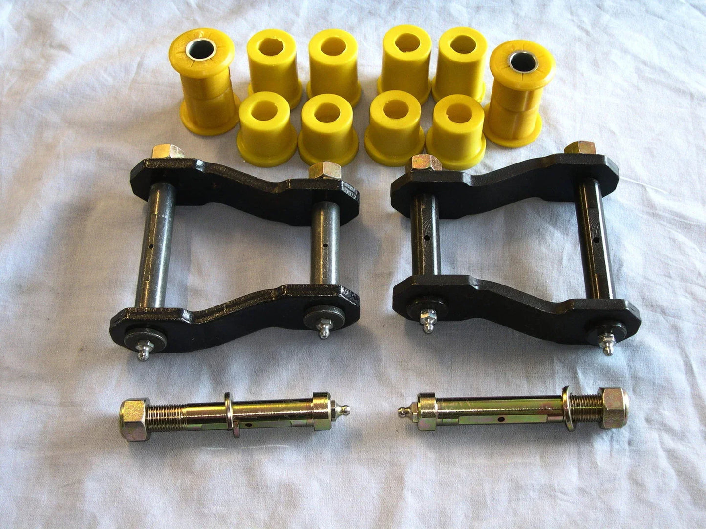 Rear Spring Suspension Greasable Shackles, Pins & Bushes for MQ MK Patrol