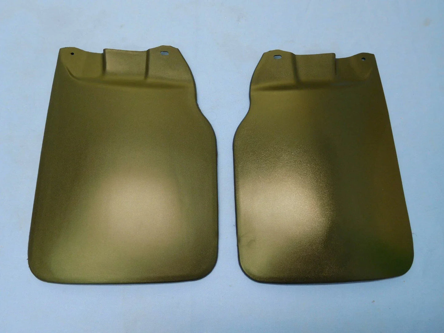 Rear Left & Right Mudflaps Pair for Hilux 2WD RWD LN147 LN152 (1998-2004)
