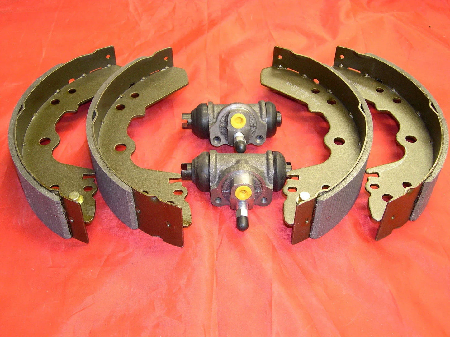 Rear Brake Shoe Set & Wheel Cylinders for Holden Rodeo 1980-1996