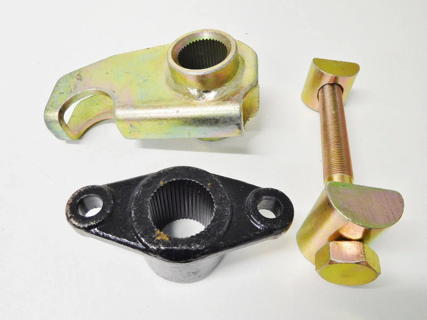 Torsion Bar Bracket & Bolt Set for 4WD TF Rodeo (1997-2002)