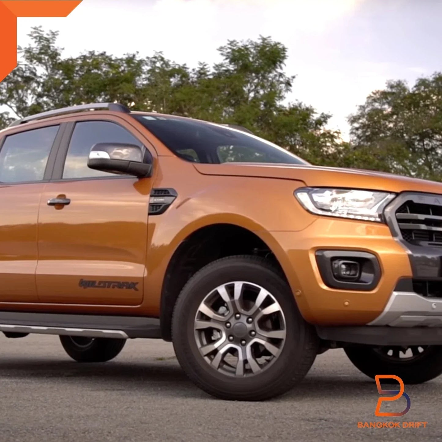 Silver WILDTRAK Side Front Door Decal Sticker for Ford Ranger (2018-2021)