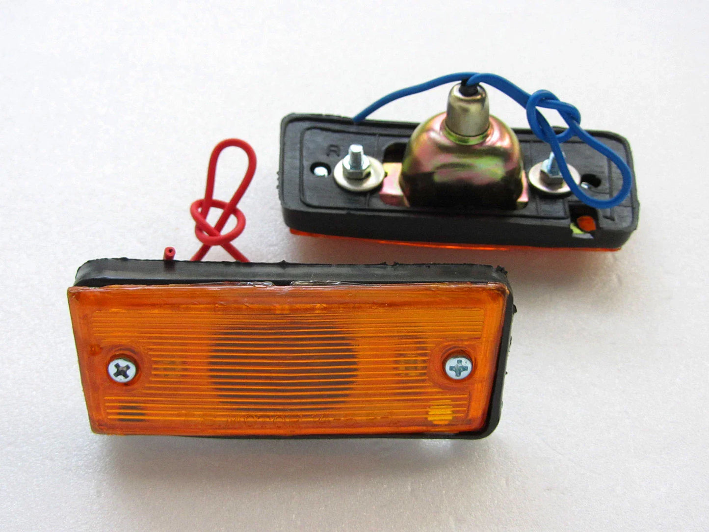 Side Marker Turn Signal Lights for Toyota Hilux RN25 (1978-1983) - New Pair