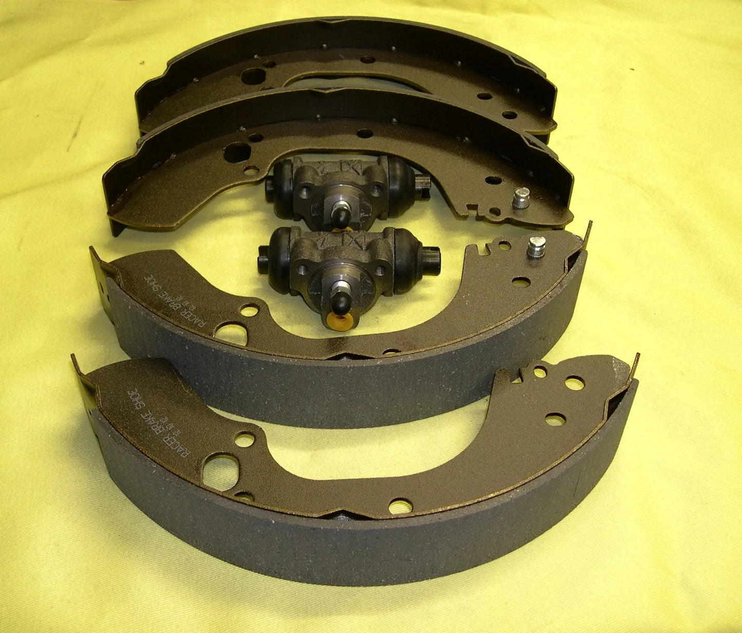 Rear Brake Shoe Set & Wheel Cylinders for Holden 4WD TF Rodeo (1996-2002)