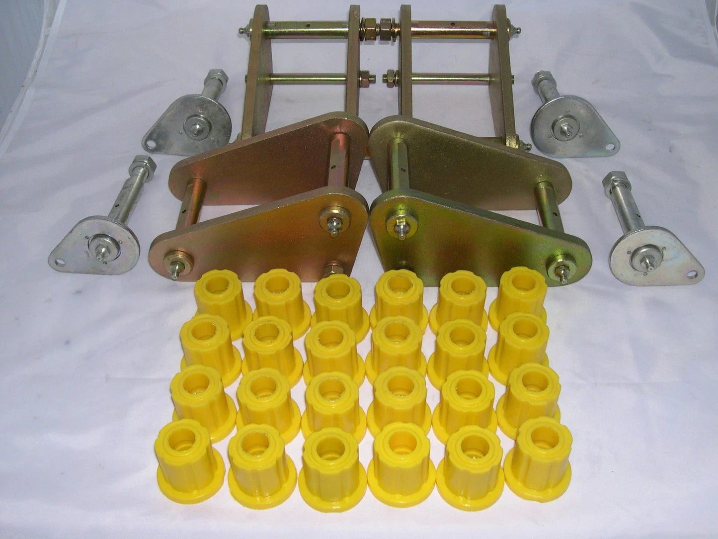 Extended Shackles + Pin & Bush Kit for Land Cruiser BJ42, FJ45, HJ47 (80-84)