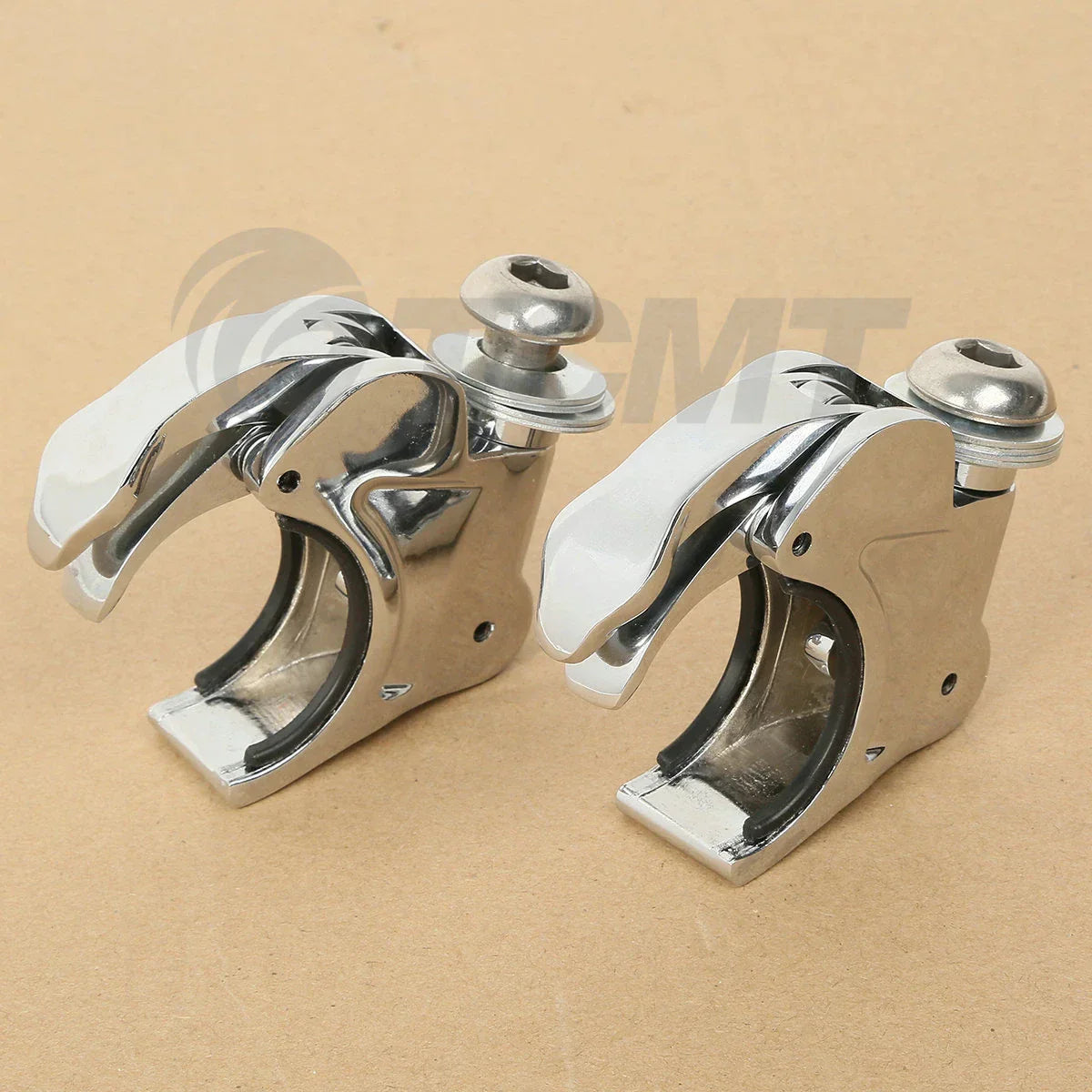 41mm Windshield Clamps for Harley Dyna Wide Glide Softail Night Train (88-13)