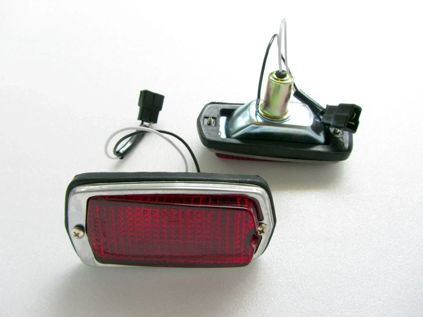 Front Side Marker Turn Signal Light for Datsun 510 120Y B210 240Z (1968-1973)