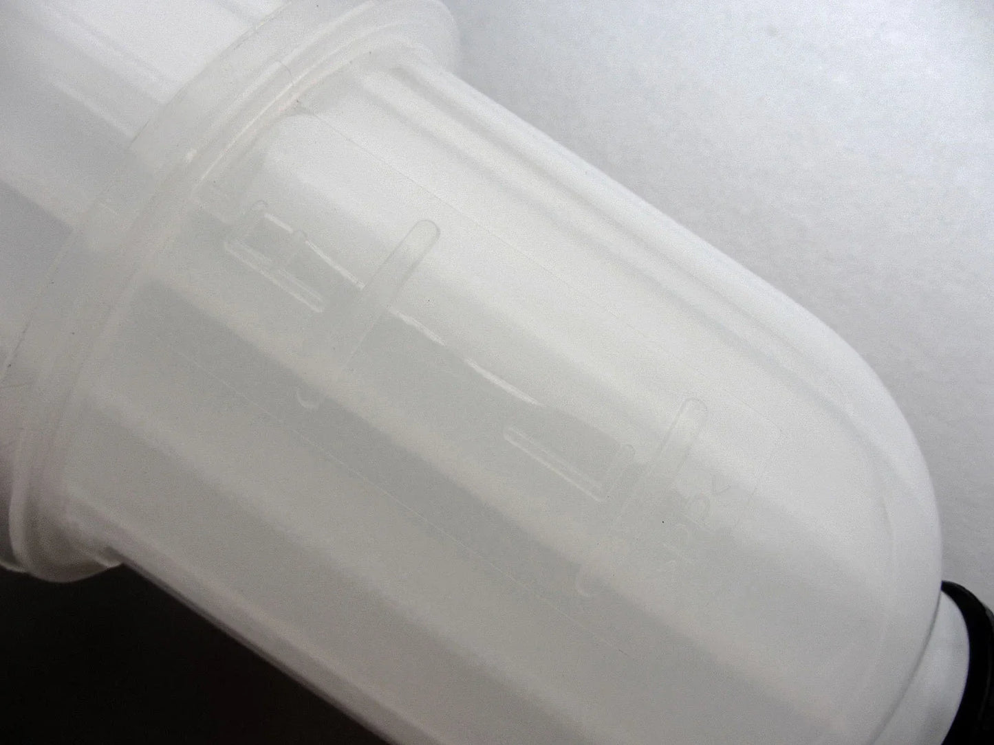 Radiator Overflow Bottle for 05-08 Toyota Hilux Vigo Diesel Coolant Tank