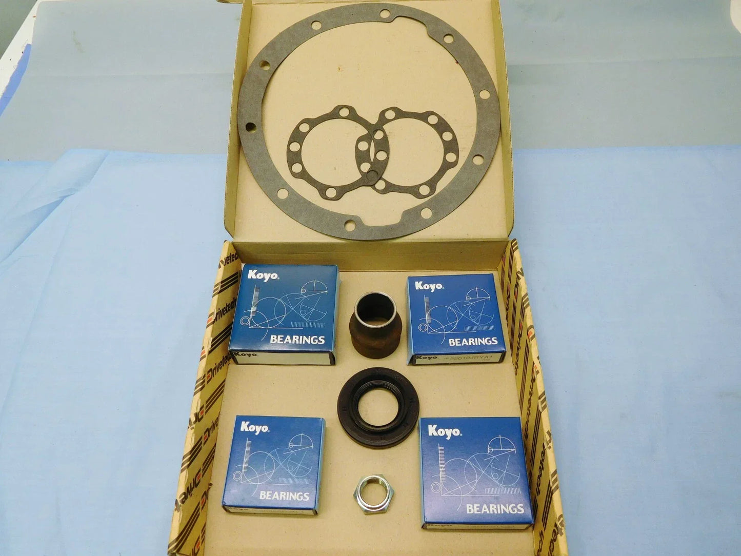 Rear Diff Bearing Rebuild Kit for Toyota Land Cruiser FZJ78 FZJ79 (1998-)