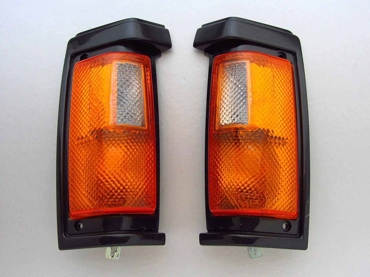Black Corner Light Signal Indicator for Nissan Navara D21 Pickup Ute (1986-1989)
