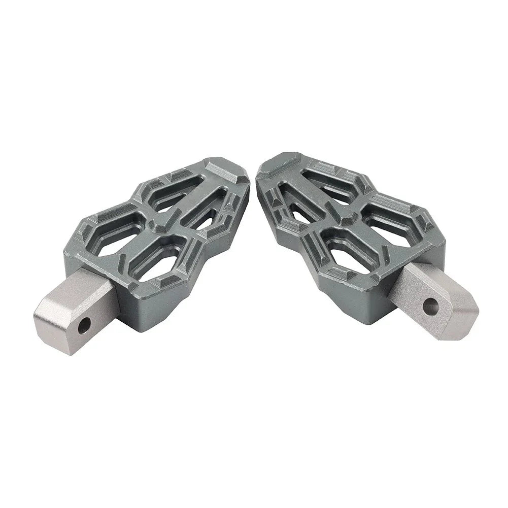 Rear Foot Pedal Rests Titanium for Benelli TNT 600 300 302S & QJMotor 350 400