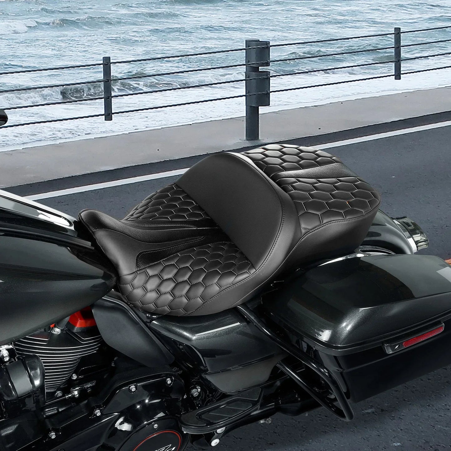 Black Rider Gel Seat for Harley Road King, Glide (2009-2023)