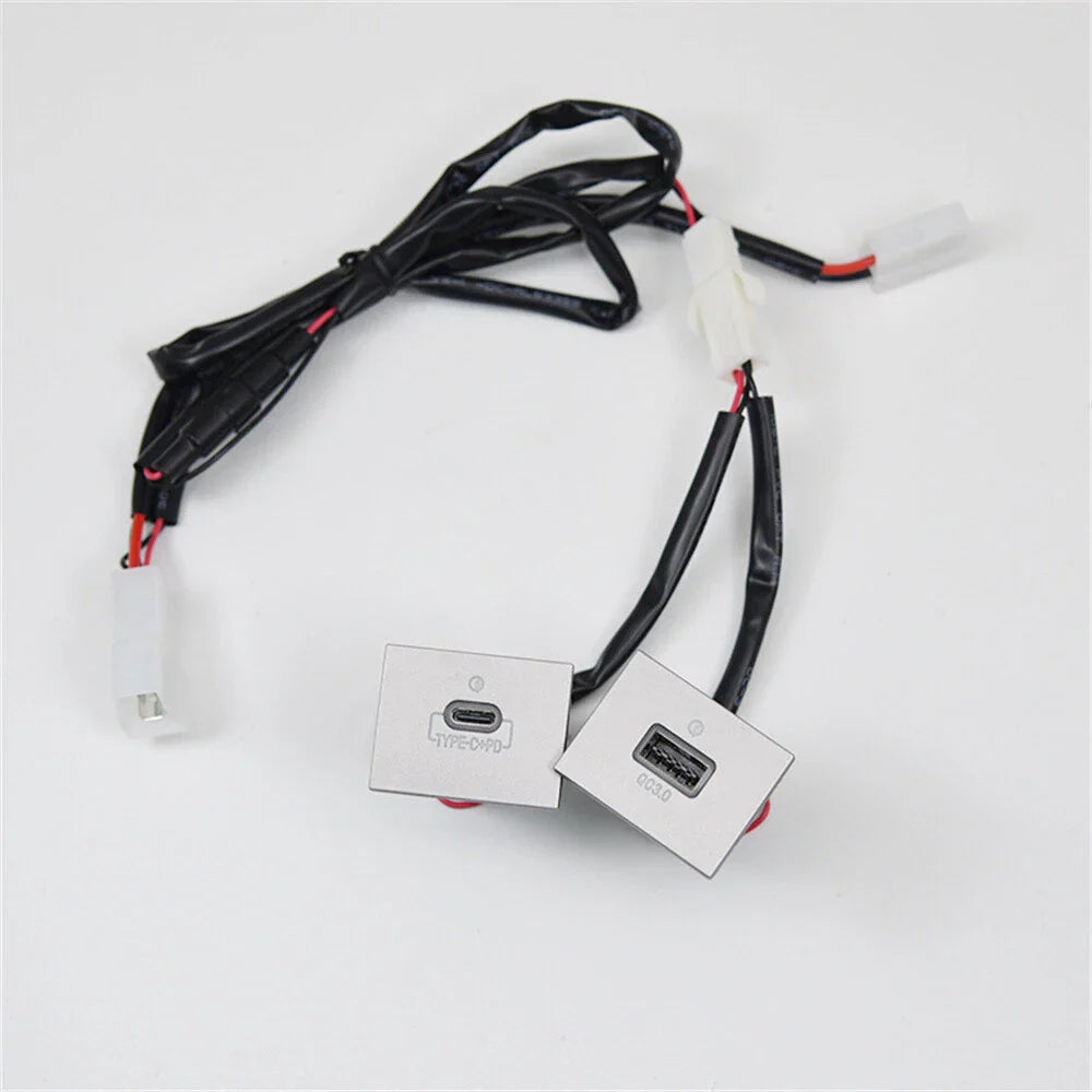 USB-A QC3.0 + USB-C PD Dual Port Charger for Ford Focus MK2 (2005-2009)
