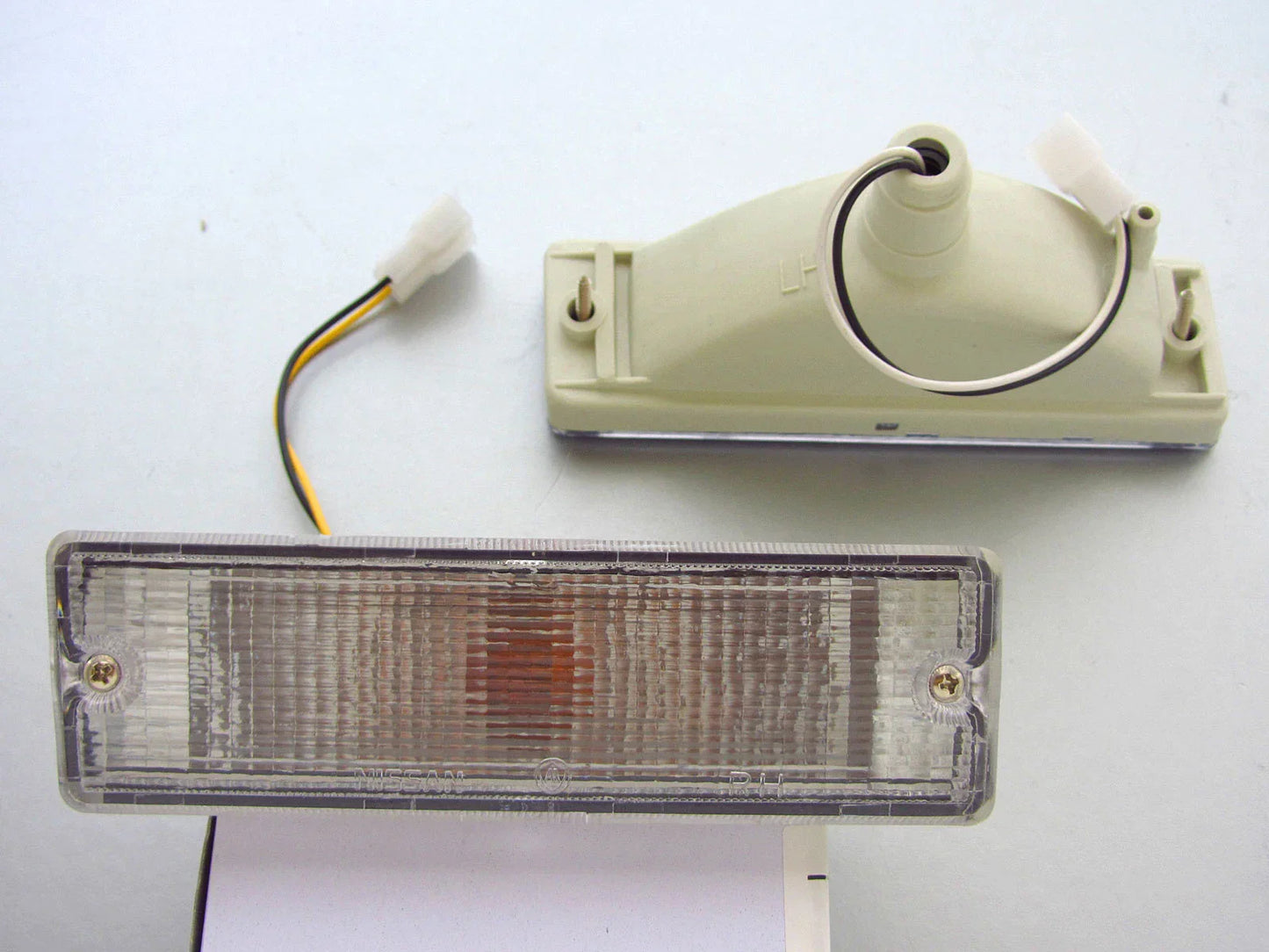 Clear Bumper Bar Indicator Lights for Nissan Navara D21 (1986-1997)