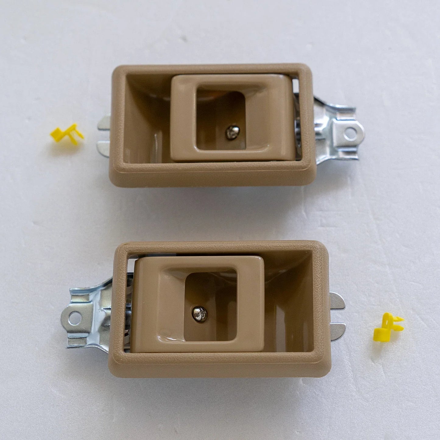 Inner Door Handles for 1983-1988 Toyota Hilux LN50 RN55 LN56 YN58R (2 x Brown)