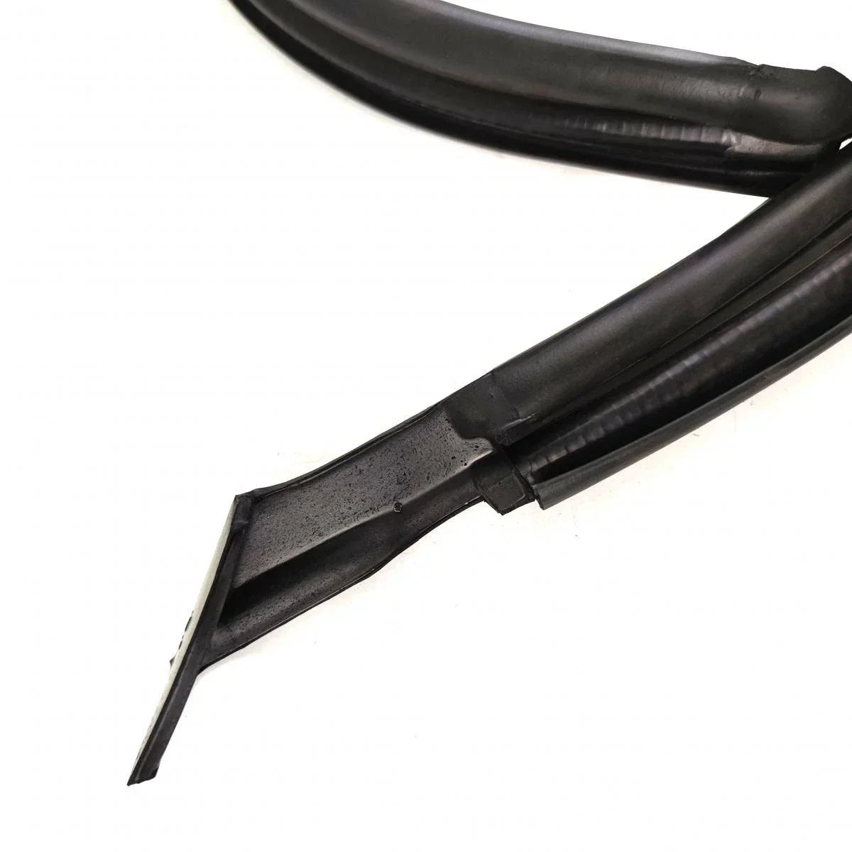 Weatherstrip Roof Rubber Seal Left Fits ISUZU TFR Holden Rodeo 2D 1989-97 D12