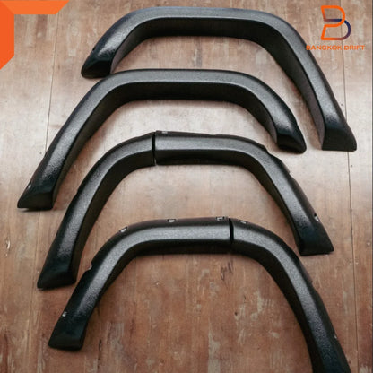 Fender Flares for Mitsubishi Pajero Montero Wagon 5D (1982-1991)