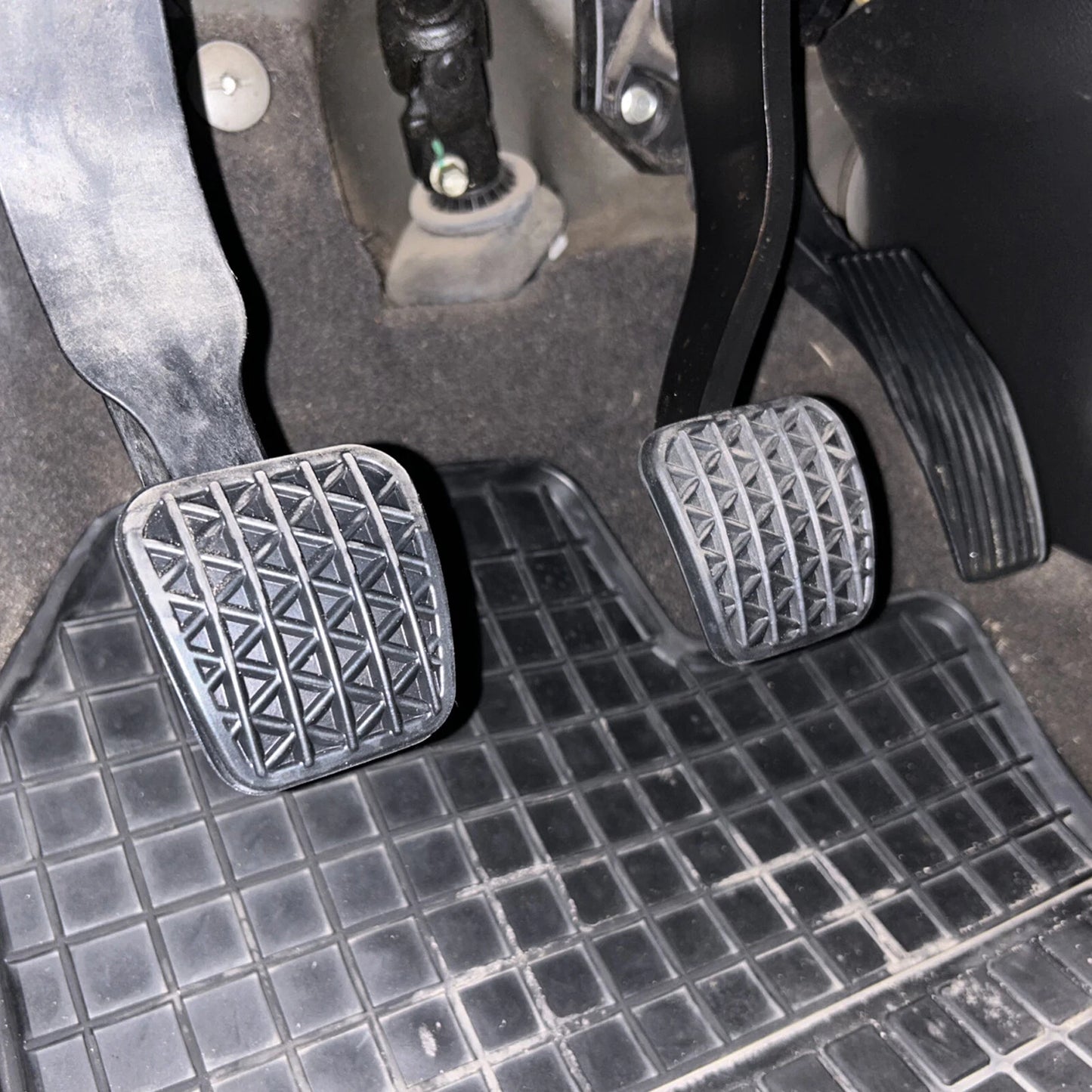 Clutch Brake Pedal Rubber Pad Cover Replacement for Vauxhall Astra J (2010–2015)