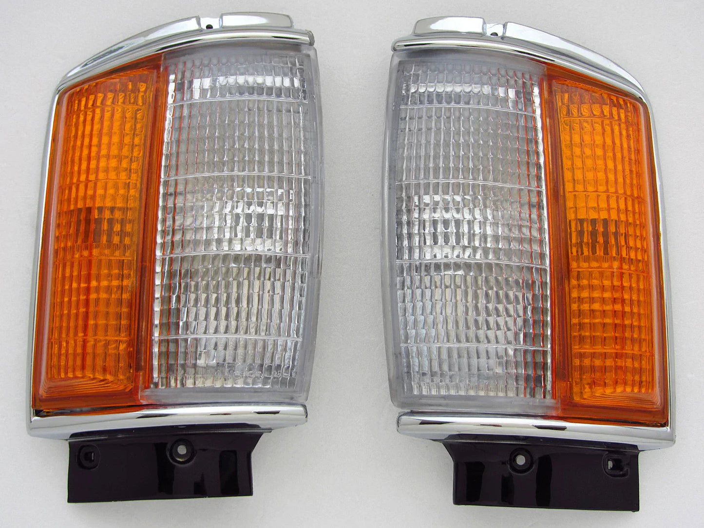 Chrome Corner Indicator Lights for 1983-1988 Toyota Hilux 2WD LN50 (2 x)