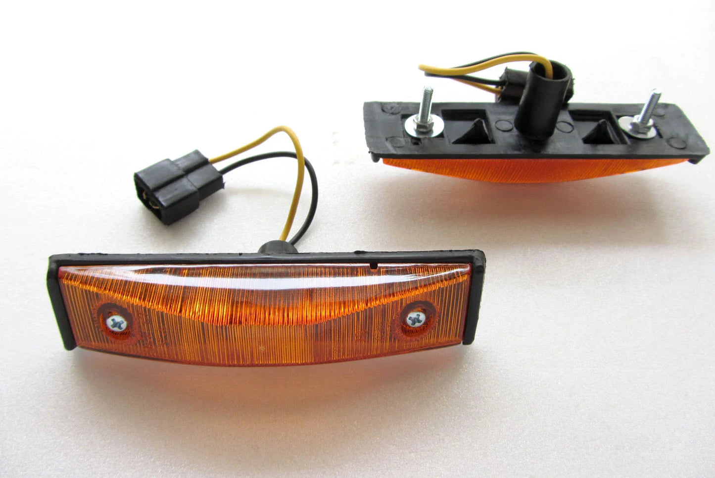 Side Marker Lights for Toyota Corolla KE70 (1979-1982) - 2 x Lights