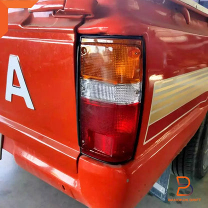 Rear Tail Light Pair for Toyota Hilux Ute LN50 LN60 LN70 (1984-1988)