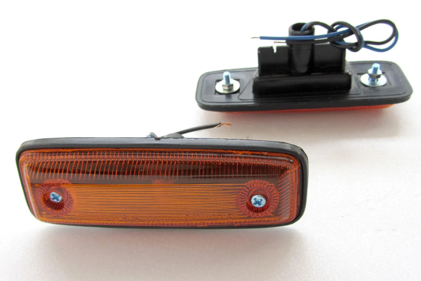 Side Marker Lights for Toyota Hilux RN30 RN40 (1978-1983) - 2 x Lights