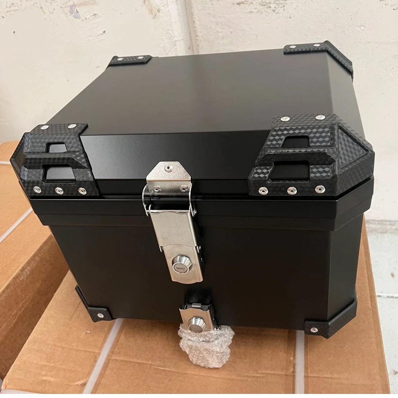45L Motorcycle Rear Top Box Luggage Tail Carrier Case + Mounting Plate
