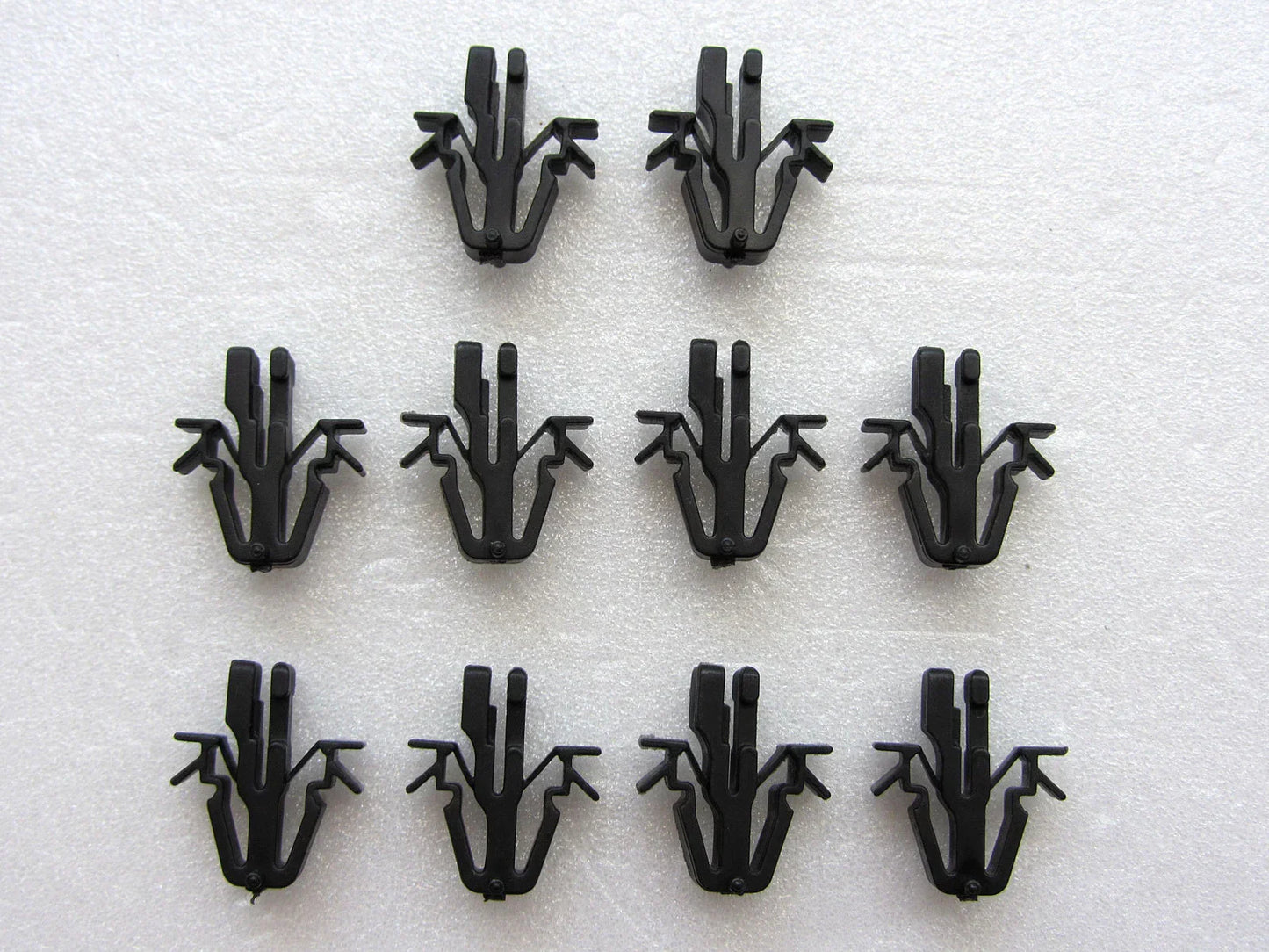 Grill Lock Clip 10 x for 1983-1988 Toyota Hilux Hero LN50