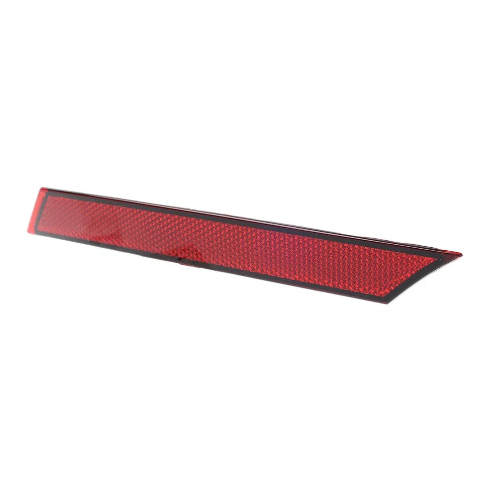Rear Left Bumper Reflector Lamp for Land Rover Range Rover Velar (2024)