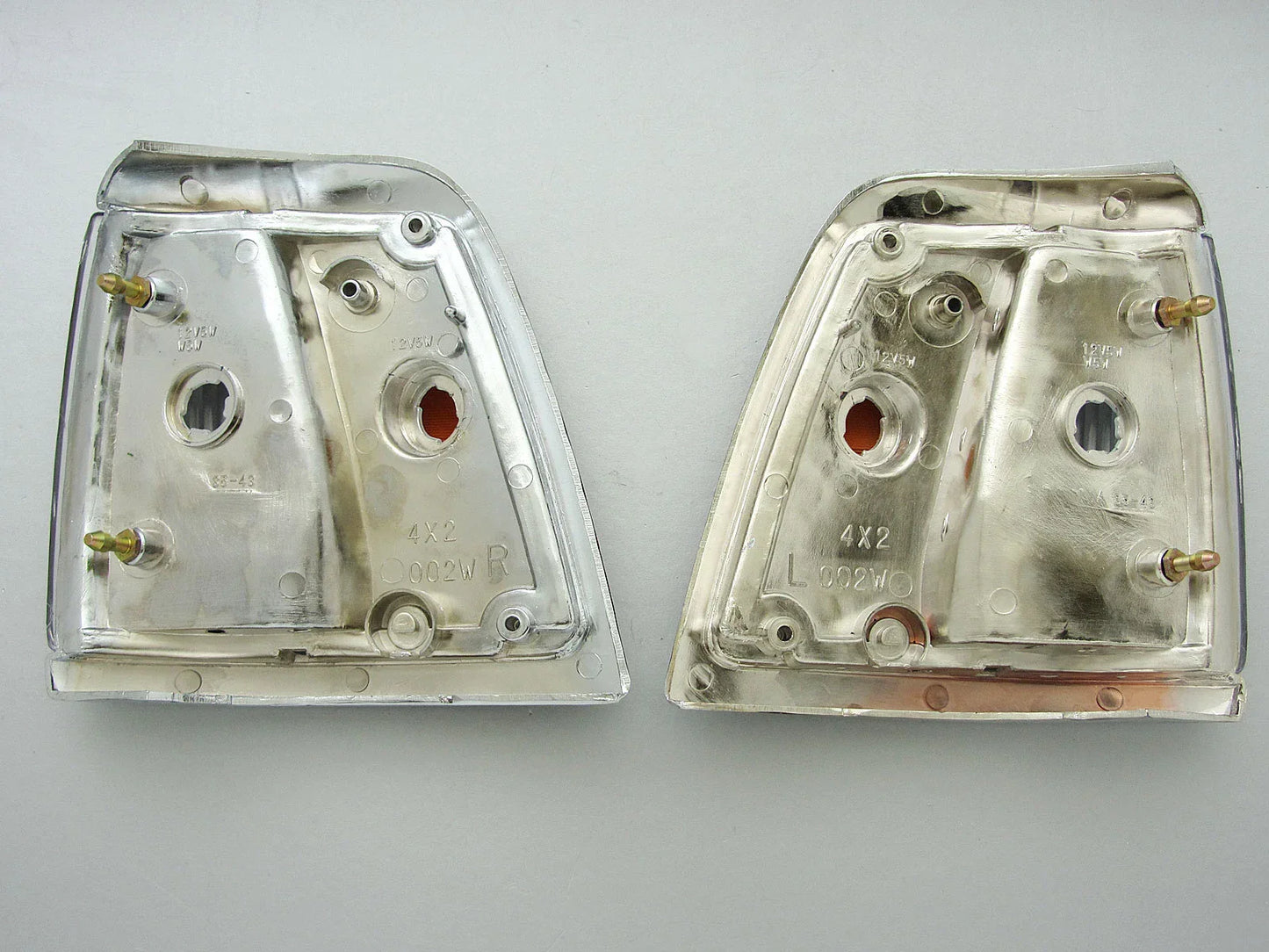 Chrome Indicator Corner Lights for 88-97 Toyota Hilux LN100 2 x 2WD