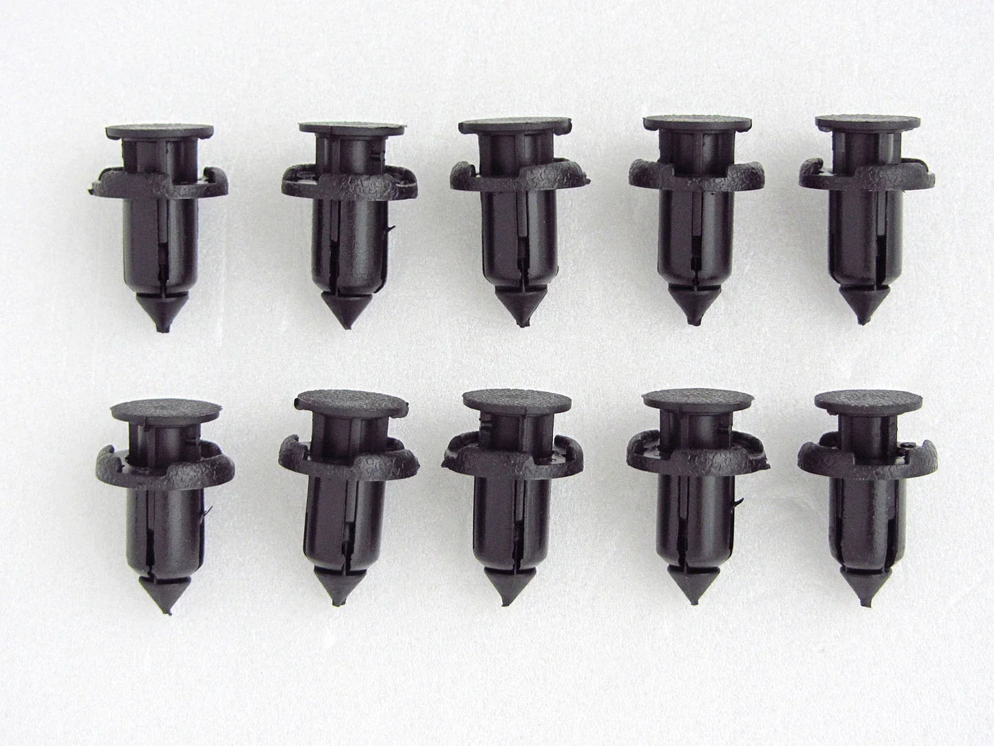 10 x Isuzu D-Max Holden Rodeo Vauxhall Brava Front Bumper Clips (2002-2012)