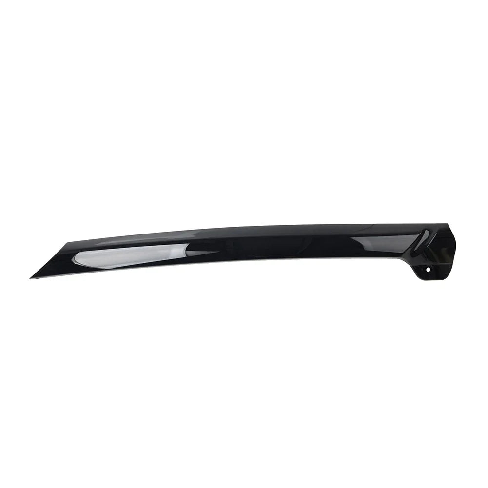 1x Front Right Windshield A-Pillar Molding Panel for Range Rover Sport (2023-2025)