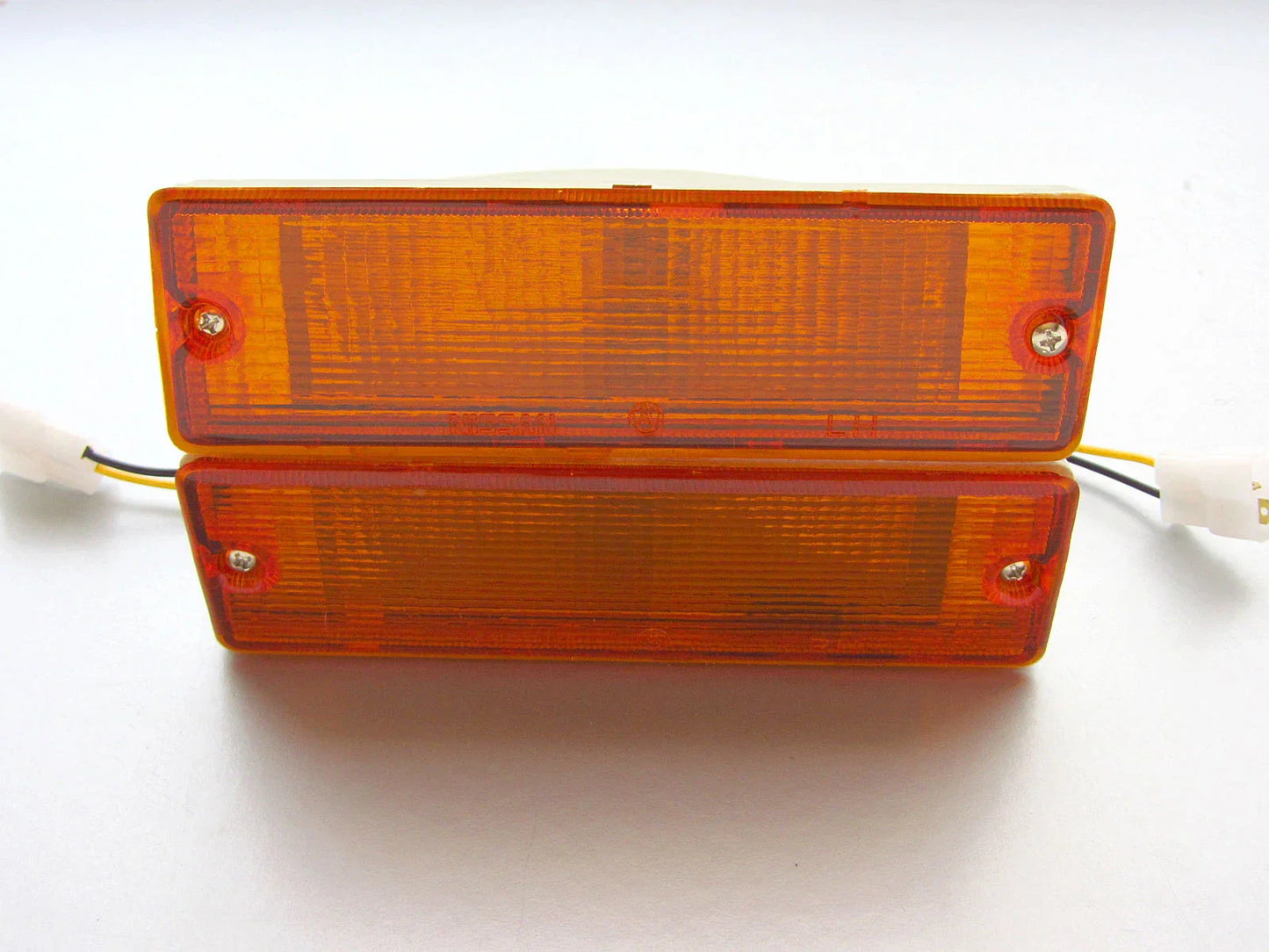 Amber Bumper Bar Indicator Lights for Nissan Navara D21 (1986-1997)