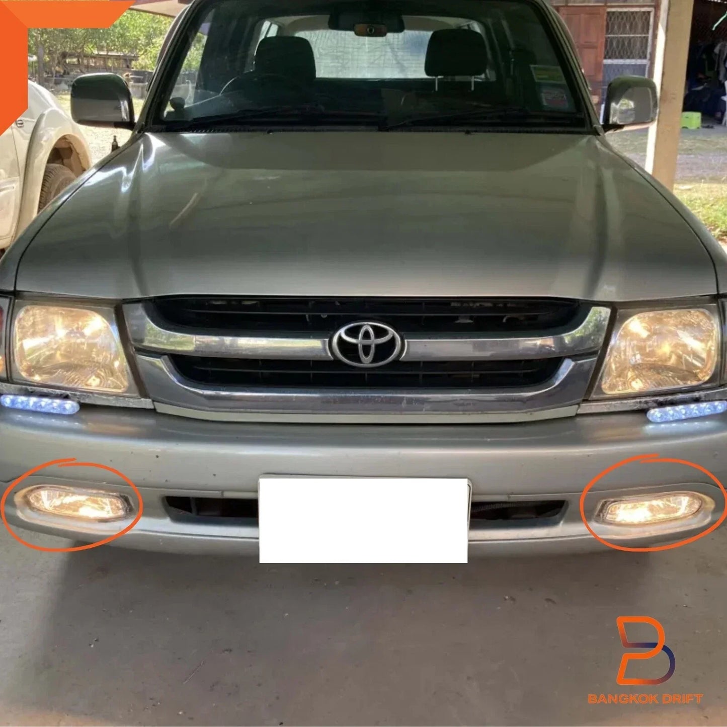 Fog Lamp Spot Light for Toyota Hilux MK5 2WD (2003-2005)