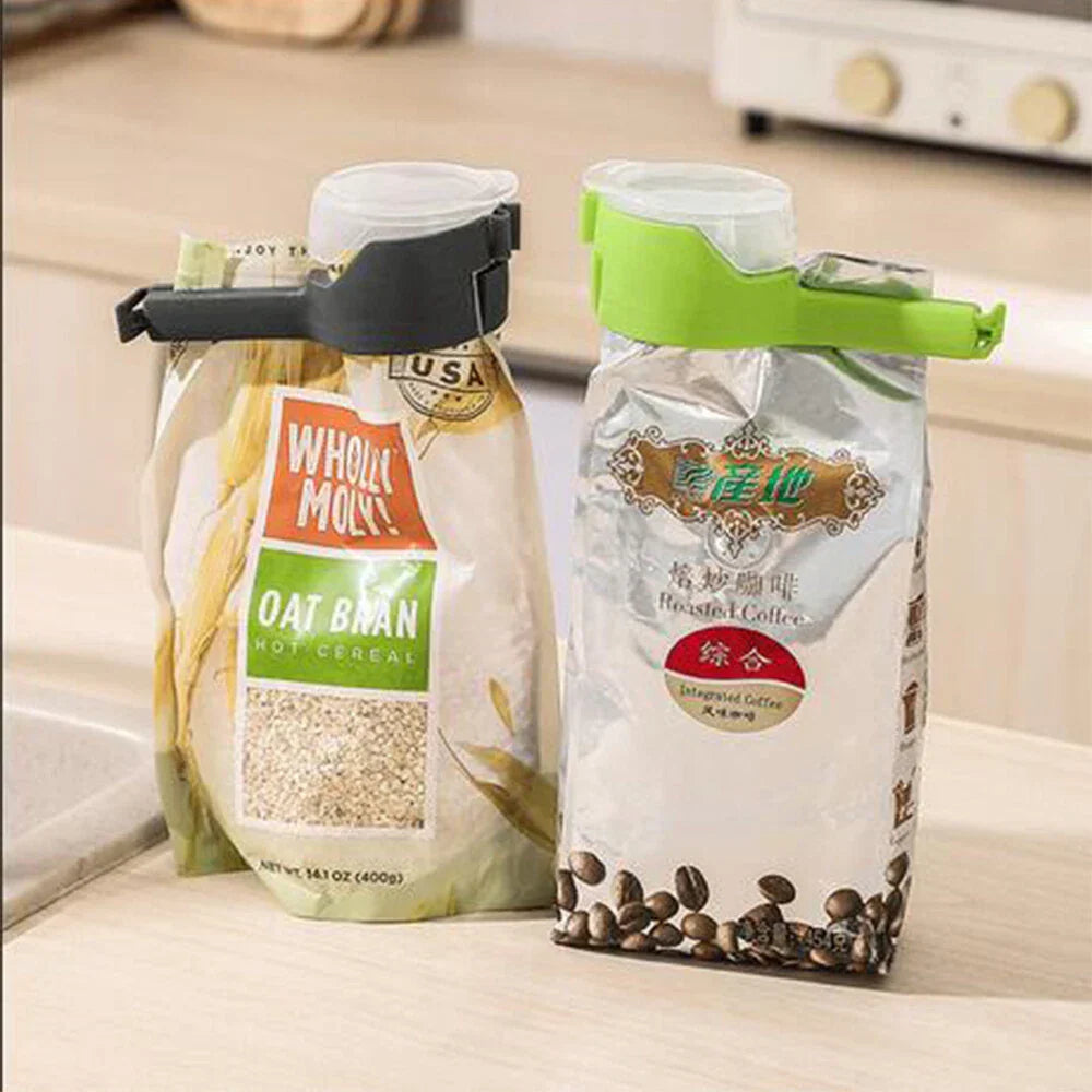 4 x Food Storage Sealing Clips with Pouring Spouts for Kitchen