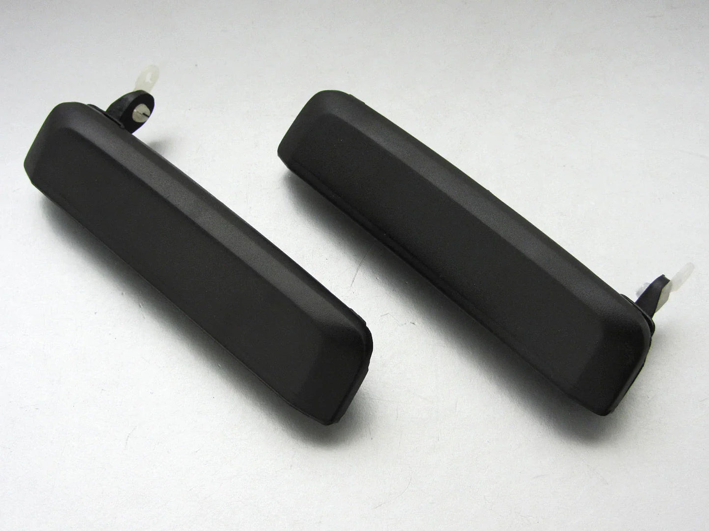 Black Outside Door Handle for Nissan Navara D21 Hardbody Pickup (1986-1997)