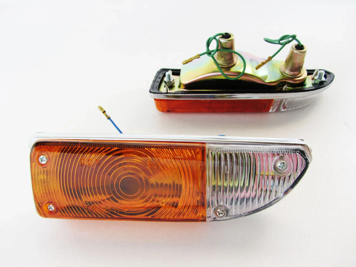 Front Parking & Signal Lights for Toyota Corolla KE20 KE25 TE27 (1970-1979)