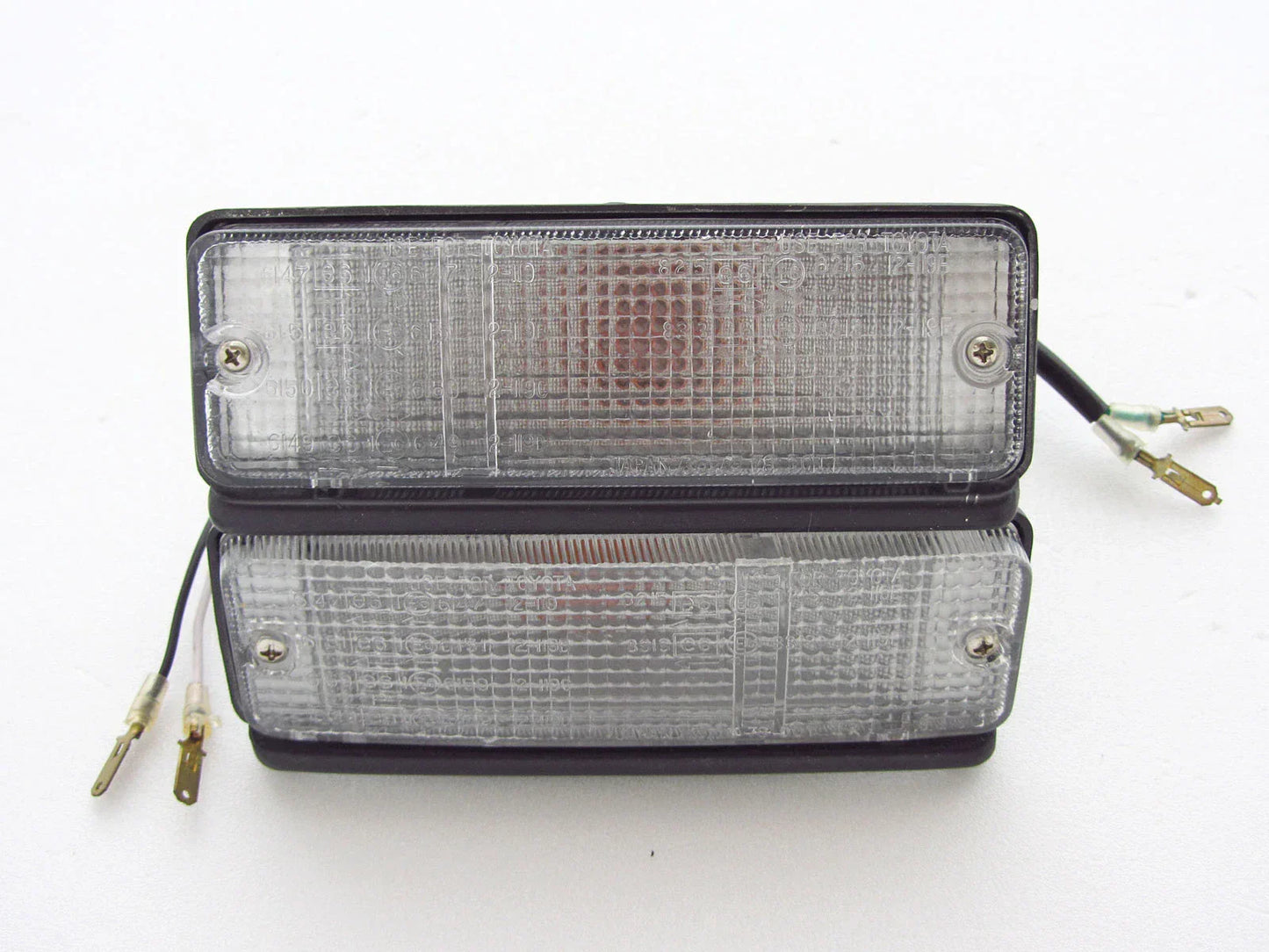Front Bumper Lights for Toyota Corolla E70 KE70 KE75 TE71 TE72 (1979-1982)