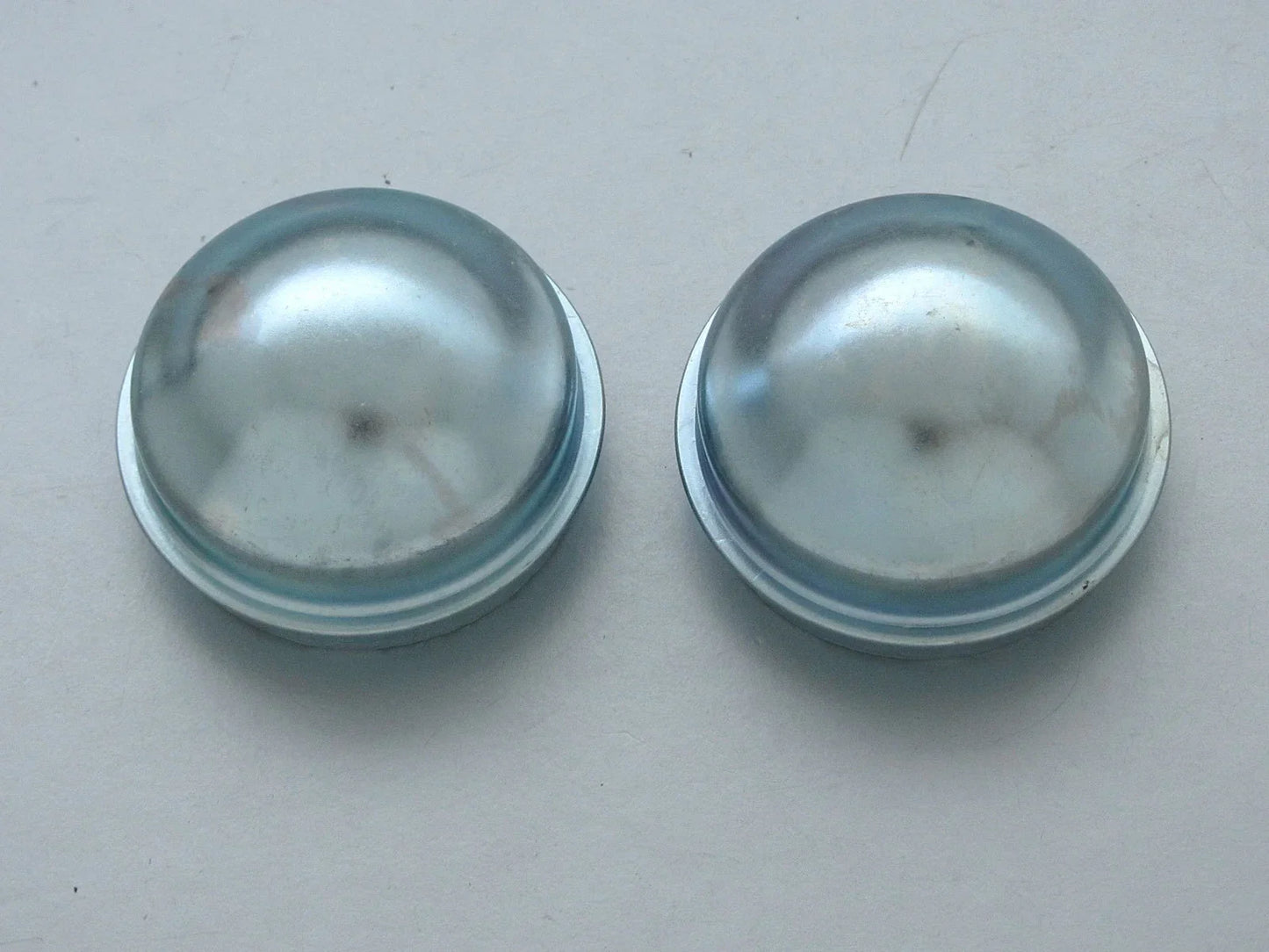 Wheel Dust Grease Caps for 85-98 Mazda Bravo B-Series B2000 B2200 B2600 Courier (85-98)