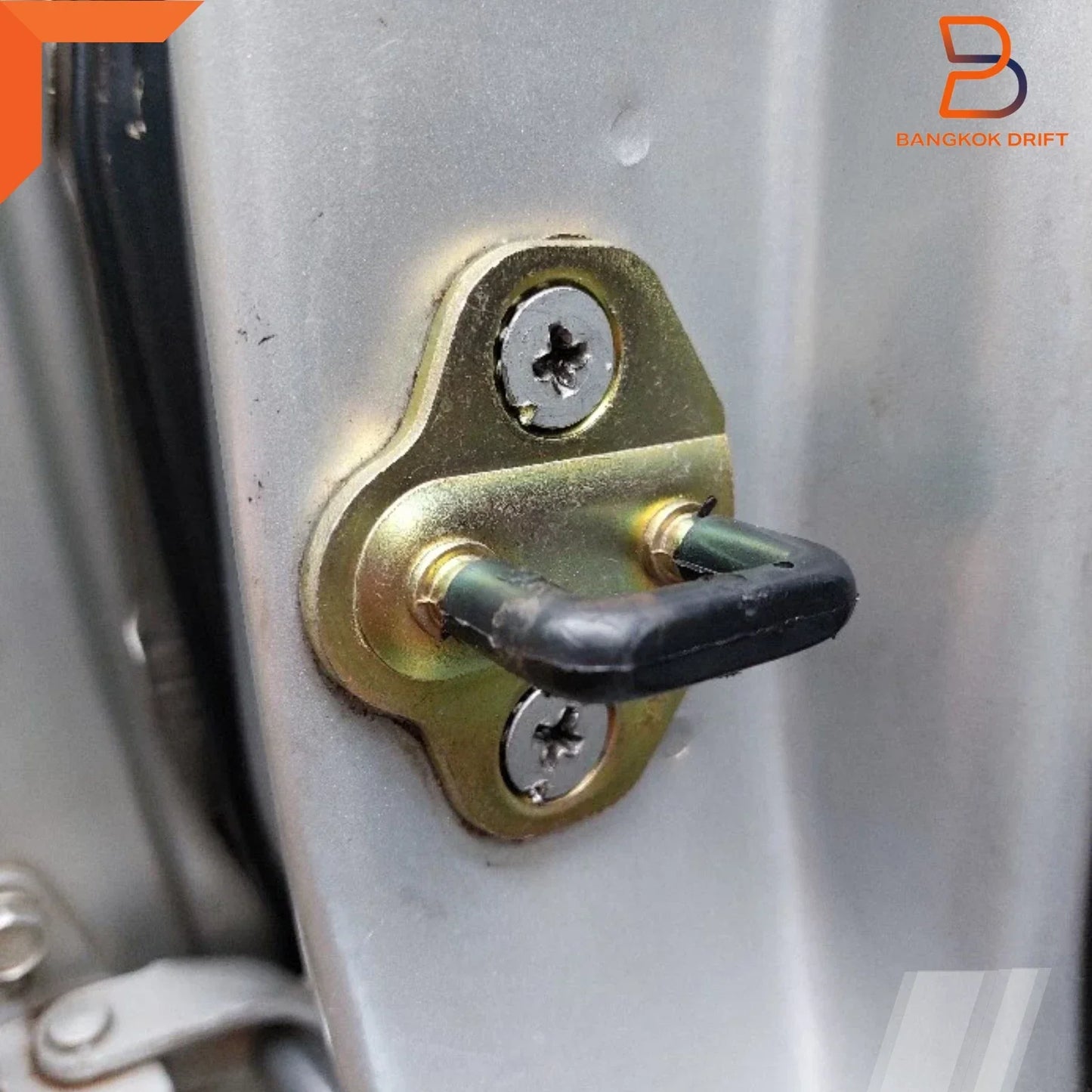Front Door Lock Latch Plate for Datsun 720 Nissan Navara (1980-1986)