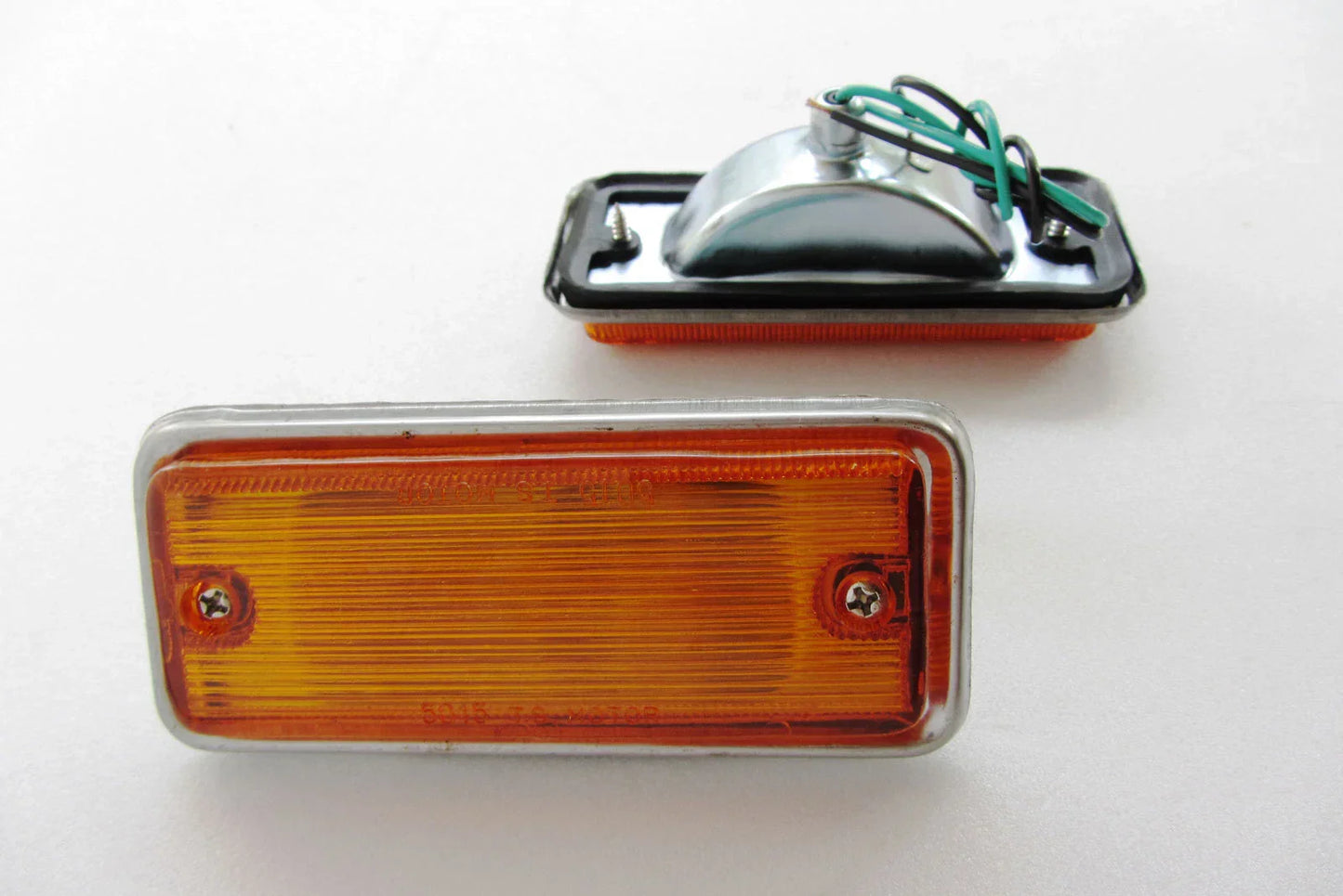 Datsun 620 Truck Pickup 2 x Front Fender Side Marker Indicator Lights
