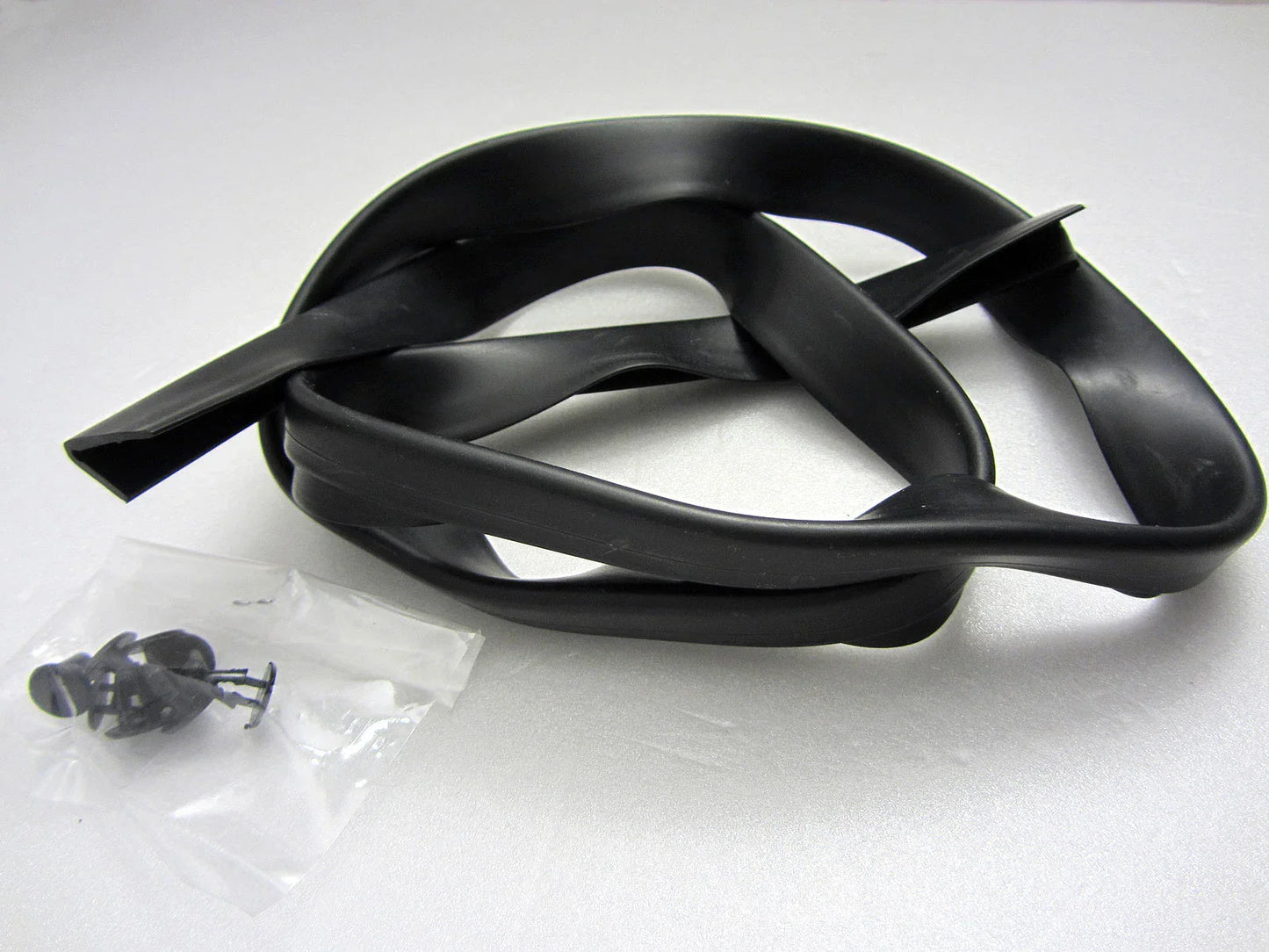 Hood to Cowl Weatherstrip Rubber Seal for Toyota Celica TA22 TA23 RA20 RA25 RA28