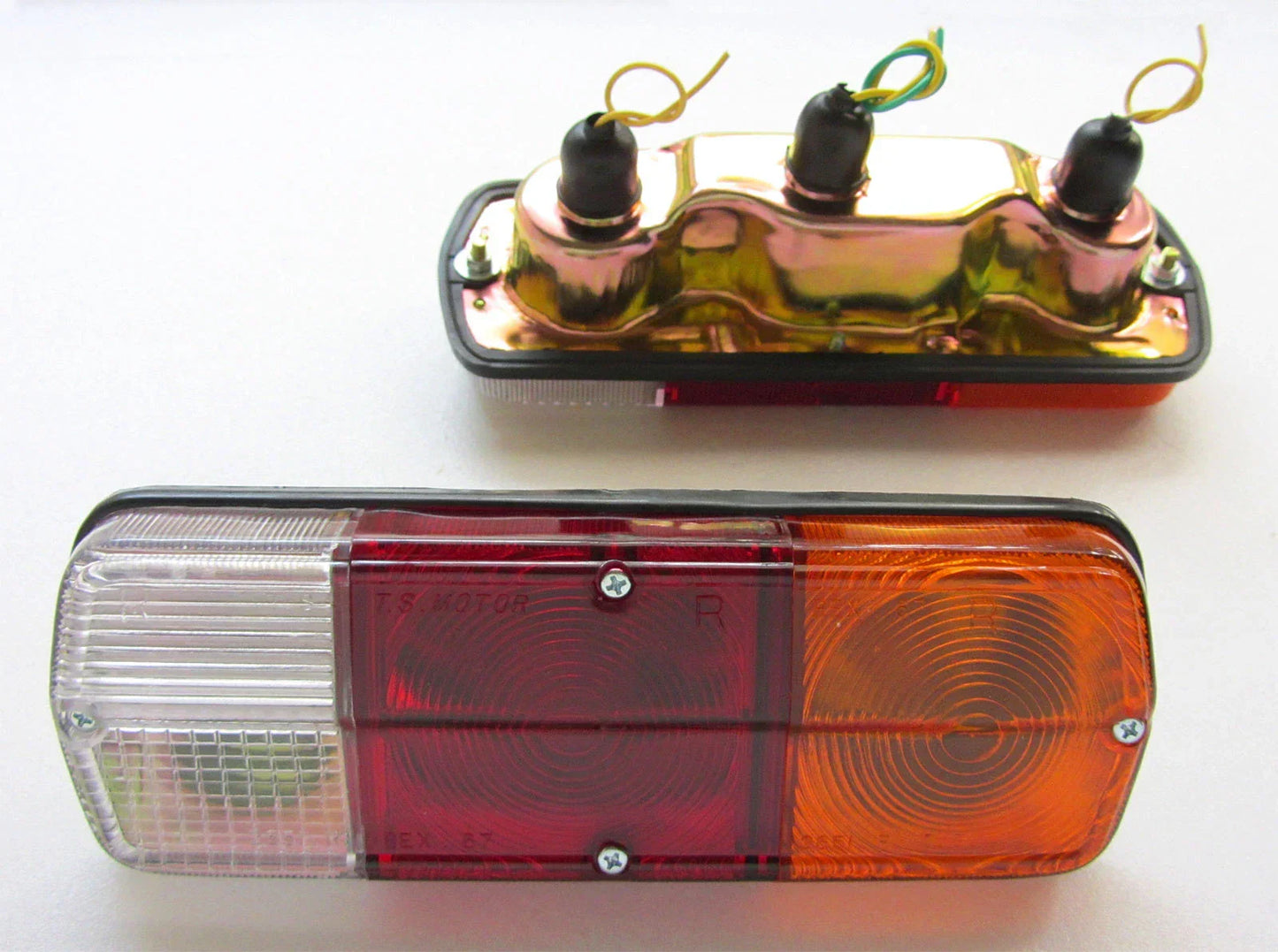 New Tail Lights for 68-72 Toyota Hilux RN10 - 2 x Tail Light Assemblies