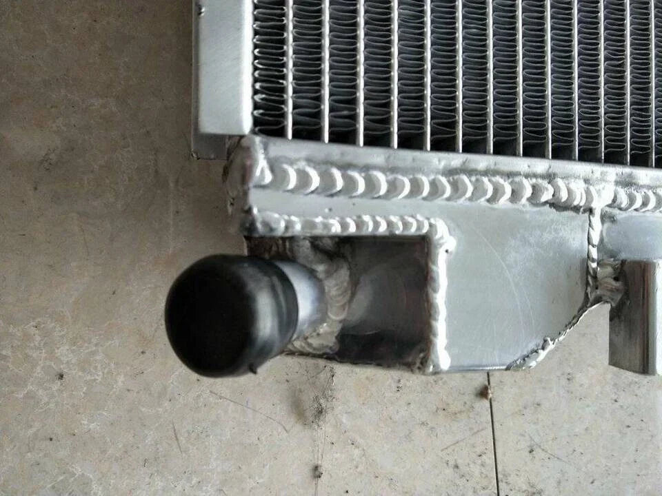 3ROW Aluminum Radiator for Ford Explorer MK3 U152 4.0L V6, 4.6L V8 (2002-2005)