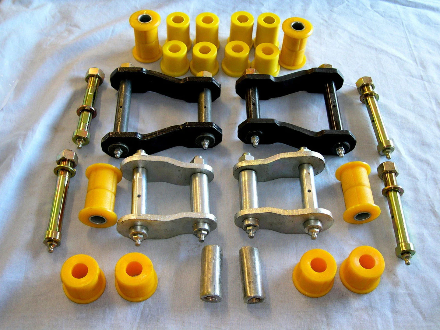 Greasable Front & Rear Spring Shackles, Pins & Bushes for Nissan Patrol