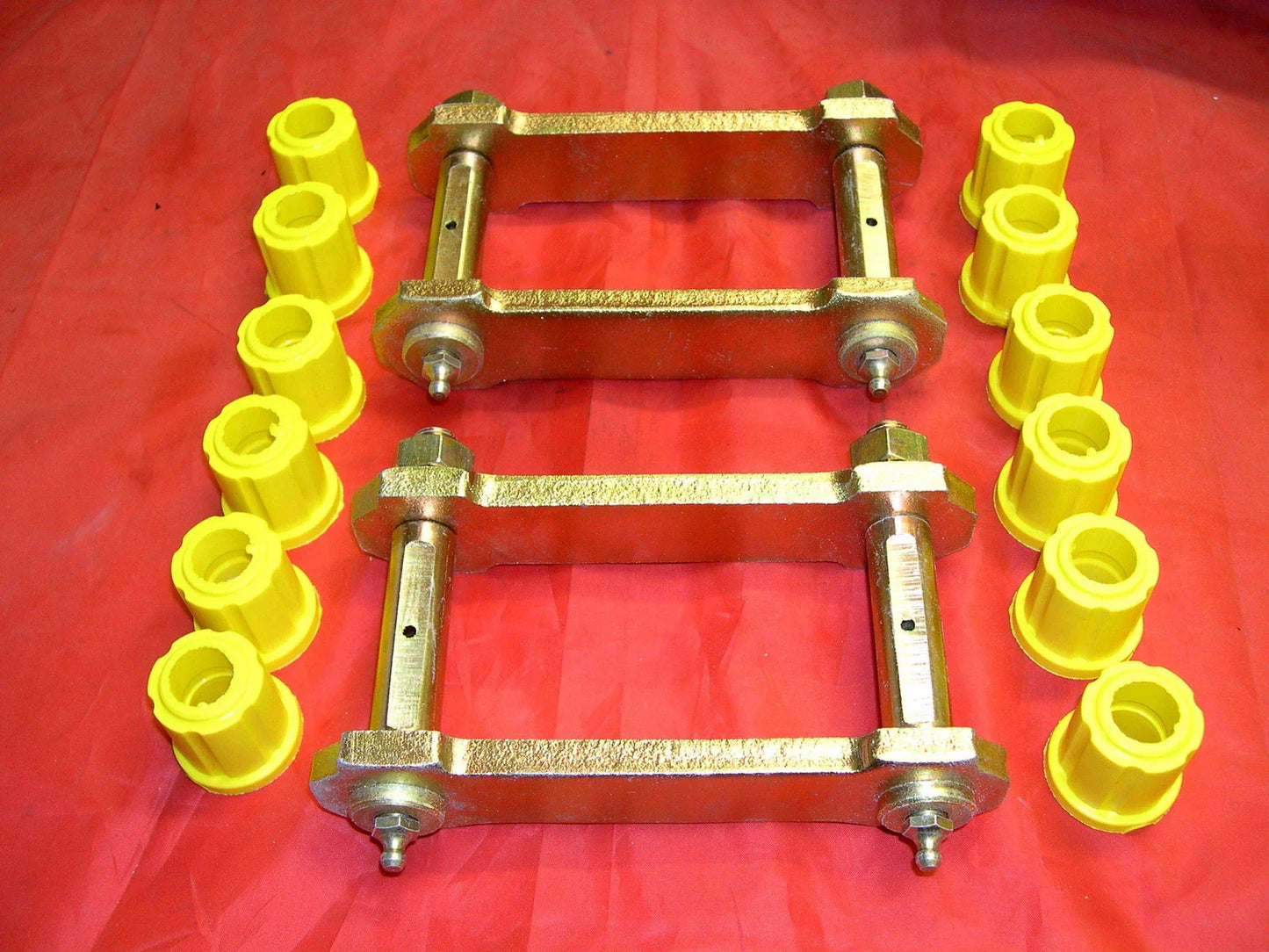 Rear Greasable Extended Shackles & Poly Bushes for Hilux 2WD LN55 LN56 (1984-1997)